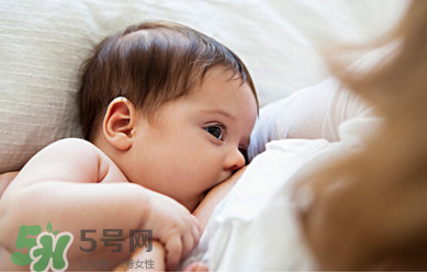 新生兒能用母乳洗臉嗎？新生兒能用母乳擦臉嗎？