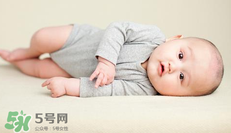女寶寶洗澡注意些什么？女寶寶洗澡的特殊要求