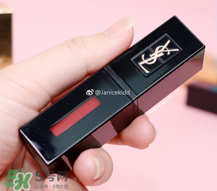 ysl黑管唇釉413是什么顏色？ysl圣羅蘭黑管唇釉413試色
