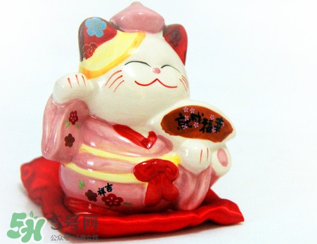 招財貓起源于哪個國家？招財貓怎么擺放