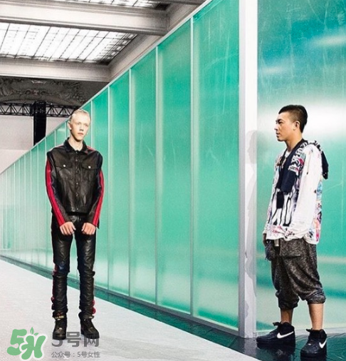 vlone與nike air force 1high聯(lián)名款運動鞋配色有哪幾種？