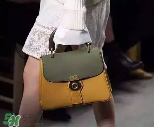 burberry dk88鎖頭包尺寸多大？巴寶莉dk88包有幾種尺寸？