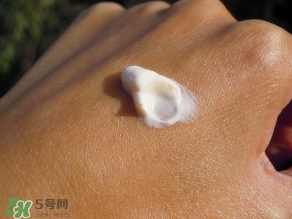玉蘭油素顏霜怎么樣？玉蘭油素顏霜多少錢？