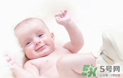 新生兒吃母乳拉稀是怎么回事？新生兒吃母乳拉稀怎么辦？