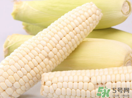 白玉米煮后變黃能吃嗎？白玉米為什么變黃了？