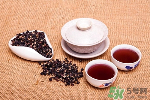 黑枸杞可以天天喝嗎？黑枸杞泡水一天喝幾次
