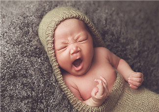 新生兒吃母乳會撐到嗎？新生兒吃母乳會吃撐嗎？