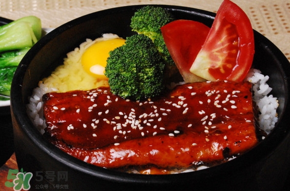 鰻魚(yú)飯三吃是什么？鰻魚(yú)飯吃法有講究嗎