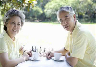嬰兒奶粉老人能喝嗎？老人能不能喝嬰兒奶粉？
