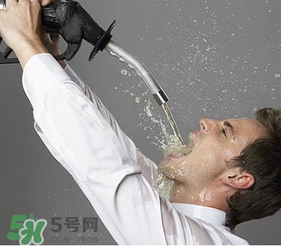 腎結(jié)石怎么治最好？腎結(jié)石的醫(yī)治方法