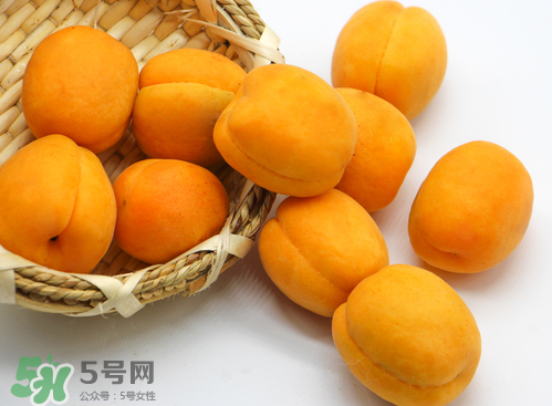 黃桃和水蜜桃哪個好吃？黃桃和水蜜桃的區(qū)別