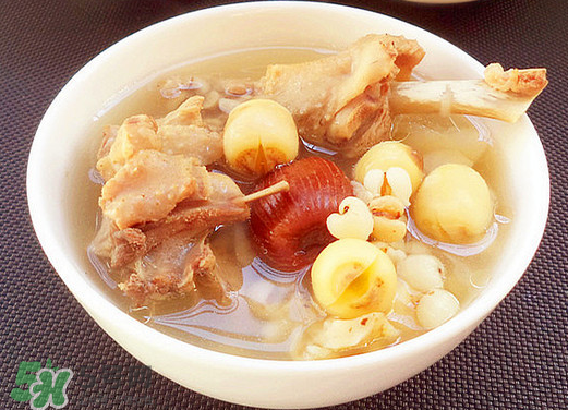 新鮮蓮子可以燉湯嗎？新鮮蓮子怎么煲湯？