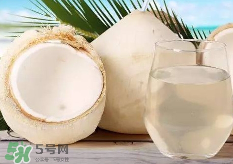 椰青是什么時(shí)候成熟？椰青和椰子哪個(gè)好喝