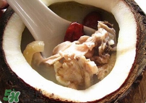 椰子雞屬于什么菜系？椰子雞要什么配料