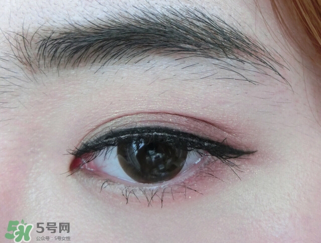 nars吉隆坡眼影怎么畫？nars吉隆坡雙色眼影畫法圖解