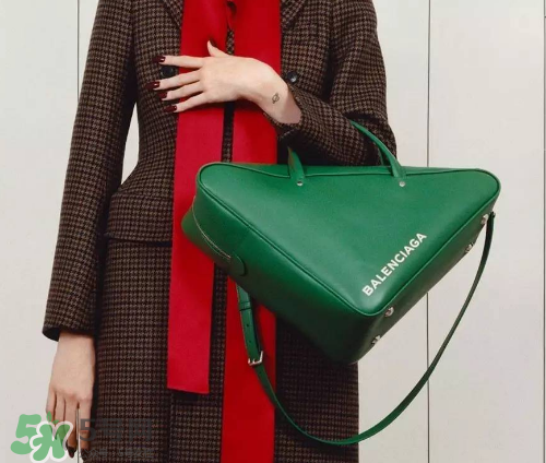 balenciaga三角形包包多少錢(qián)？巴黎世家三角包包專柜價(jià)格
