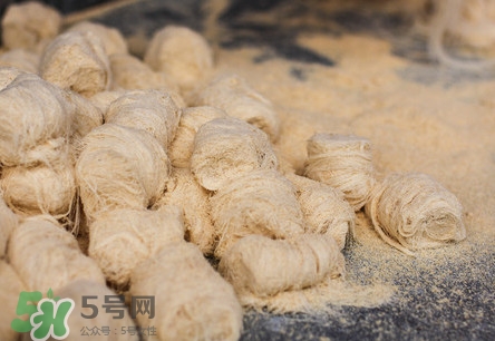 龍須糖多少錢一盒？龍須酥和龍須糖的區(qū)別
