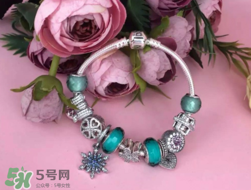 潘多拉手鏈好還是手鐲好？pandora手鏈和手鐲哪個比較好看？