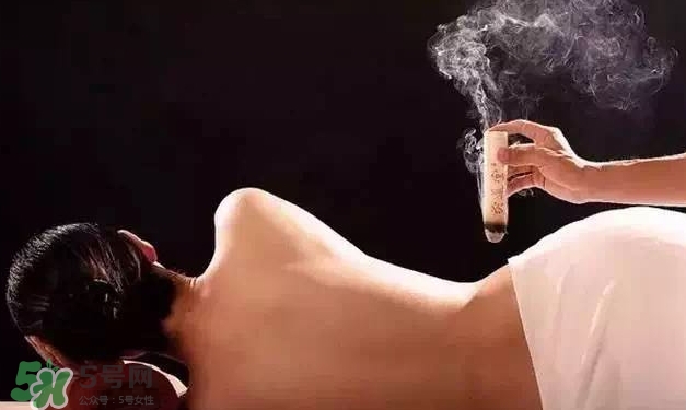 三伏貼和三伏灸哪個(gè)效果好？三伏貼和三伏灸對(duì)比