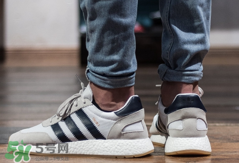 adidas iniki runner上腳效果怎么樣？阿迪達(dá)斯復(fù)古跑鞋好看嗎？