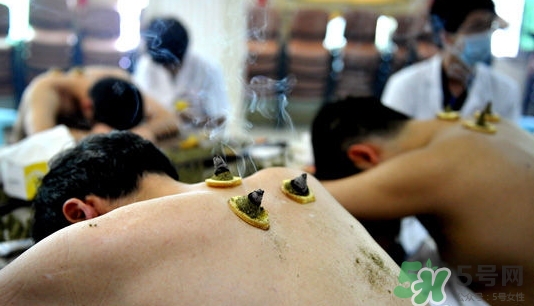 貼三伏灸癢是怎么回事？貼三伏灸癢怎么辦？