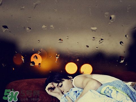 艾灸貼可以去濕氣嗎？貼艾灸貼能去濕氣嗎？