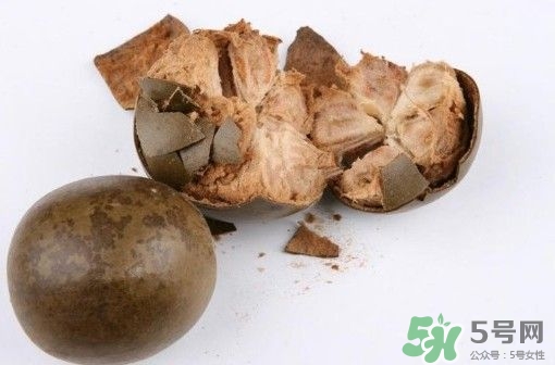 羅漢果的皮能泡水喝嗎？羅漢果的皮能吃嗎？