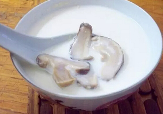 牛奶燉香菇可以治鼻炎嗎？牛奶燉香菇吃了有什么作用？
