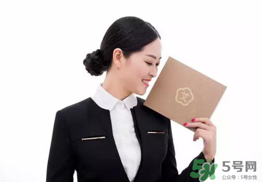 艾艾貼可以貼肚臍眼嗎？艾艾貼貼肚臍有什么作用？