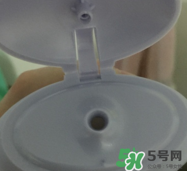eve女性護理液粉色瓶和藍色瓶有什么區(qū)別？