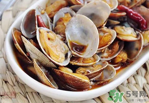 花蛤死了還能炒開口么？花蛤里面的黑色能吃嗎