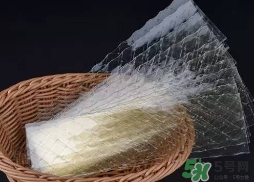 吉利丁片用冷水泡多久？吉利丁片做果凍的比例