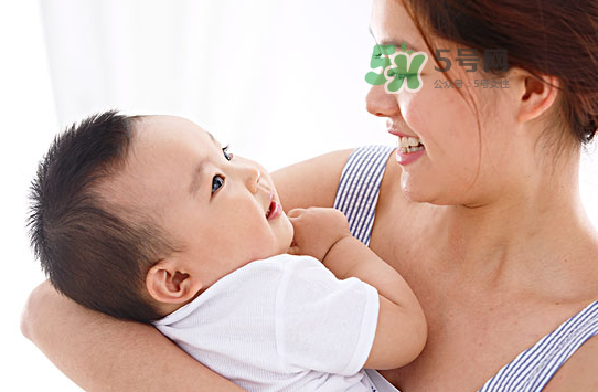 剖腹產(chǎn)后催乳按摩方法 剖腹產(chǎn)怎么催乳好？