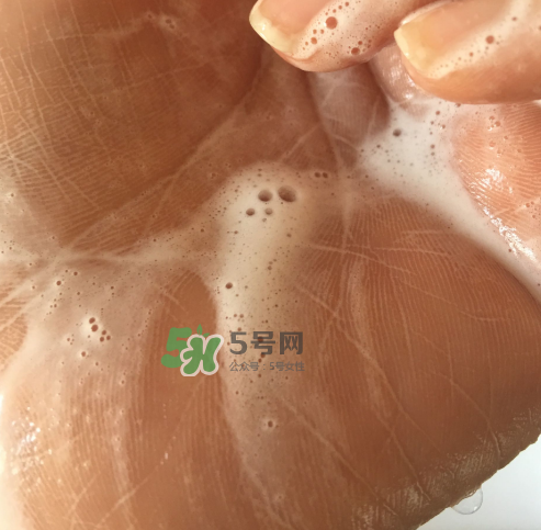 貝蜜清凈痘控油潔面啫喱怎么樣？貝蜜清祛痘控油潔面啫喱好用嗎？