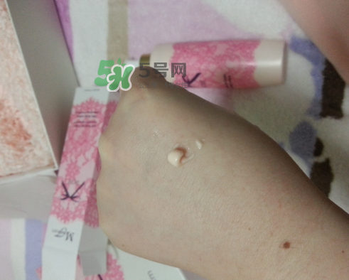 曼妮芬玫瑰身體乳怎么樣？曼妮芬玫瑰絲柔身體乳好用嗎？