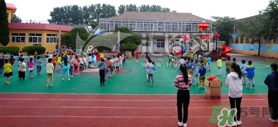 寶寶不去幼兒園怎么辦？寶寶不去幼兒園哭鬧怎么勸導(dǎo)？