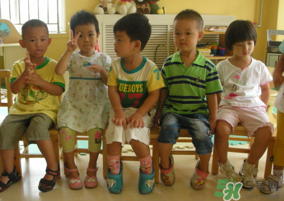 寶寶不去幼兒園可以嗎？寶寶可以不上幼兒園嗎？
