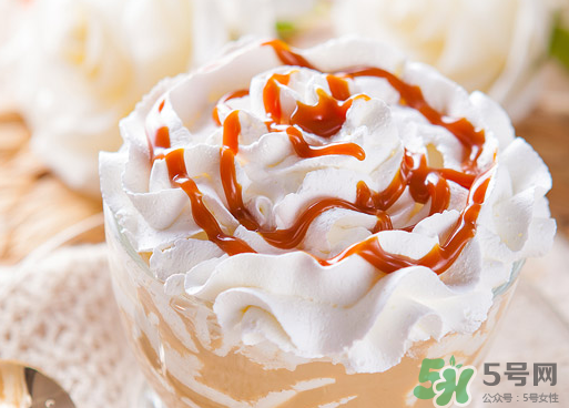 冰淇淋為什么會(huì)冒煙？會(huì)冒煙的冰激凌怎么做？