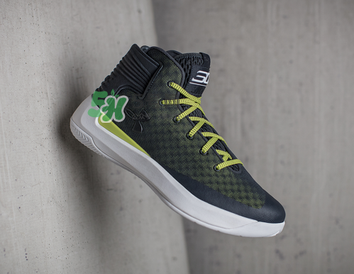 ua2017庫里亞洲行curry 3zero特別版配色多少錢？