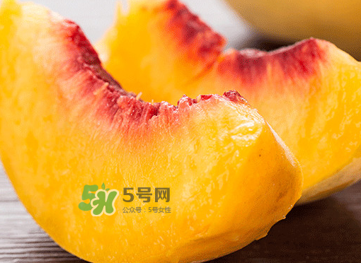 黃桃果肉是什么顏色？黃桃果肉為什么是紅的？
