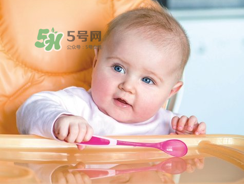 寶寶什么時(shí)候可以吃油？寶寶能吃油嗎？