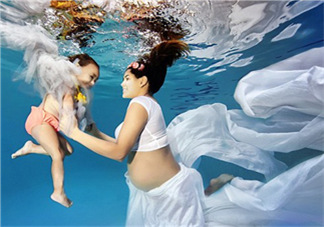 孕婦腳腫了是缺什么？孕婦腳腫了需要補(bǔ)充什么營(yíng)養(yǎng)嗎？