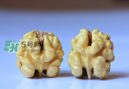 青皮核桃有毒嗎？青皮核桃怎么吃