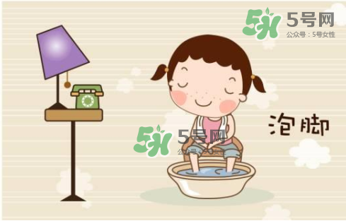 三伏天用什么泡腳最好？三伏天用什么泡腳去濕氣？