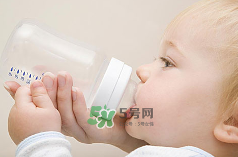 寶寶脫水怎么補(bǔ)水？寶寶脫水怎么辦？