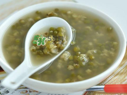 寶寶能喝綠豆水嗎？寶寶能喝綠豆湯嗎？