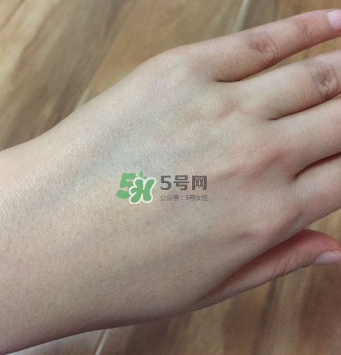 透真水光素顏霜怎么樣？透真素顏霜好用嗎？