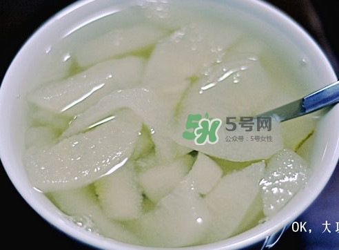 梨子冰糖可以治咳嗽嗎？梨子冰糖水止咳嗎