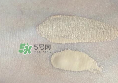 硅膠粉撲和海綿粉撲哪個(gè)好？硅膠粉撲和美妝蛋哪個(gè)好