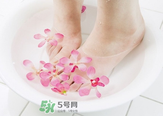 醋泡腳多長時(shí)間最好？醋泡腳一次用多少合適